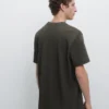 100% βαμβακερό T-shirt με λαιμόκοψη σε αντίθεση 100% βαμβακερό T-shirt με λαιμόκοψη σε αντίθεση