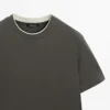 100% βαμβακερό T-shirt με λαιμόκοψη σε αντίθεση 100% βαμβακερό T-shirt με λαιμόκοψη σε αντίθεση