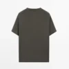 100% βαμβακερό T-shirt με λαιμόκοψη σε αντίθεση 100% βαμβακερό T-shirt με λαιμόκοψη σε αντίθεση