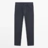 Ελαφρύ τζιν slim fit με πλύση rinse Ελαφρύ τζιν slim fit με πλύση rinse