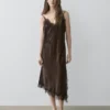 Φορέμα καμιζόλα με λεπτομέρειες από δαντέλα Φορέμα καμιζόλα με λεπτομέρειες από δαντέλα