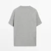 Κοντομάνικο βαμβακερό T-shirt με μελανζέ ύφασμα Κοντομάνικο βαμβακερό T-shirt με μελανζέ ύφασμα