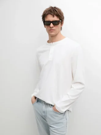 Μακρυμάνικο T-shirt με λαιμόκοψη Henley