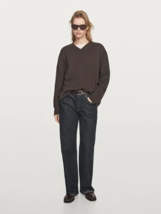 Πλεκτό πουλόβερ oversize με V λαιμόκοψη