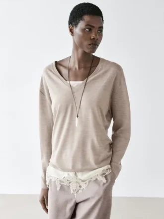 Πλεκτό πουλόβερ oversize με V λαιμόκοψη