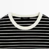 T-shirt με κοντά μανίκια και ρίγες σε αντίθεση T-shirt με κοντά μανίκια και ρίγες σε αντίθεση