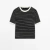 T-shirt με κοντά μανίκια και ρίγες σε αντίθεση T-shirt με κοντά μανίκια και ρίγες σε αντίθεση