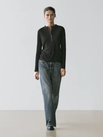 T-shirt με λαιμό Henley από μείγμα μαλλιού