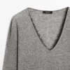 T-shirt με V λαιμόκοψη και λεπτομέρεια από δαντέλα T-shirt με V λαιμόκοψη και λεπτομέρεια από δαντέλα
