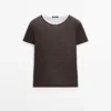 T-shirts με κοντά μανίκια και διπλή φινίρισμα T-shirts με κοντά μανίκια και διπλή φινίρισμα