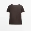 T-shirts με κοντά μανίκια και διπλή φινίρισμα T-shirts με κοντά μανίκια και διπλή φινίρισμα