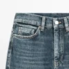 Τζιν με ψηλή μέση και boot-cut Τζιν με ψηλή μέση και boot-cut